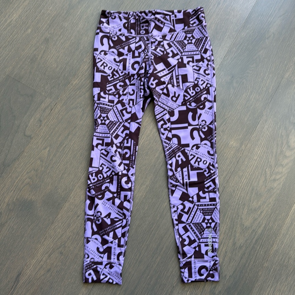 Reebok Limited Edition Fun print 5PD Leggings. Size Medium.